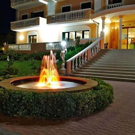 Hotel Residence Adria Rodi Garganico Dış mekan fotoğraf