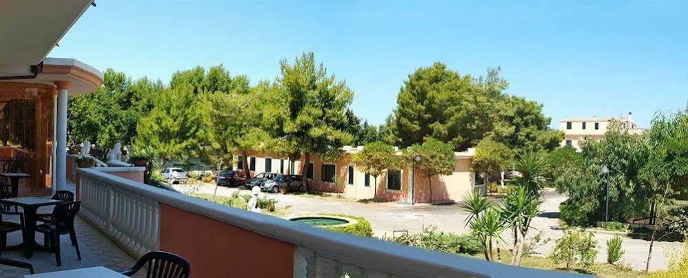 Hotel Residence Adria Rodi Garganico Dış mekan fotoğraf